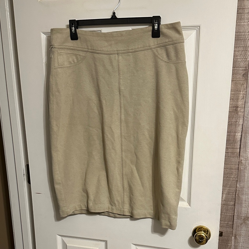Elegant Beige Pencil Skirt